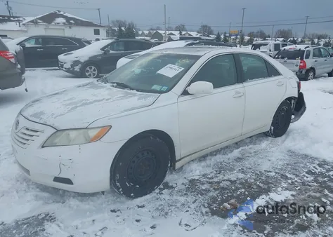 2009 Toyota Camry Le z USA, uszkodzony, nr VIN 4T1BE46K79U829286